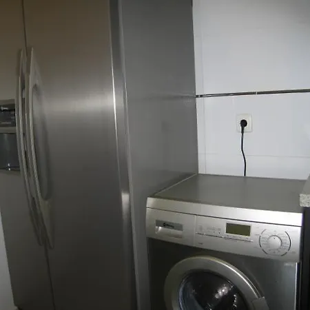 Flat Hernandez דירה *